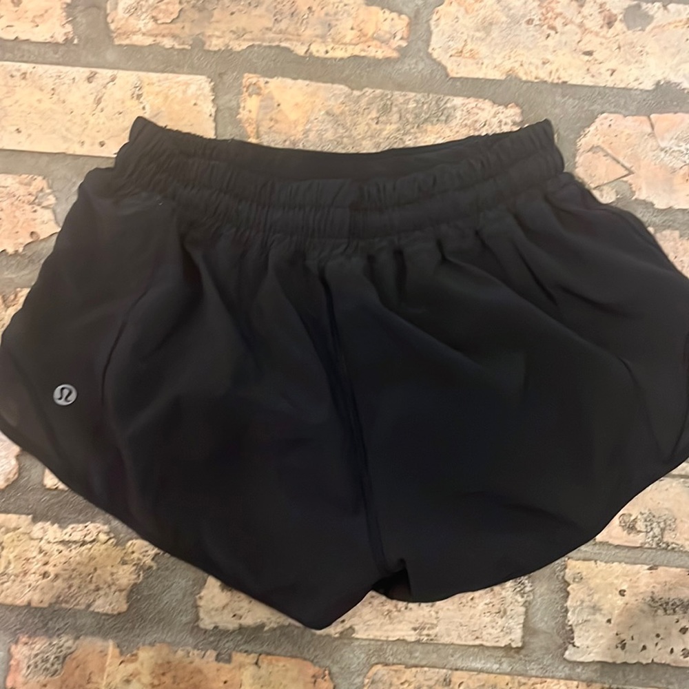 Size 4 hotty hot 2.5”